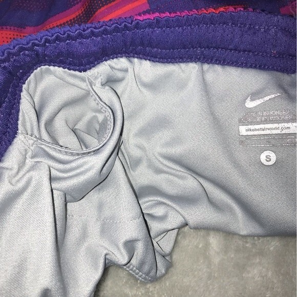 NIKE Women’s Lined Training & Running Shorts  //  Size- S - Picture 8 of 8